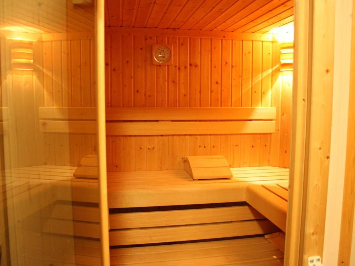 Spacious Chalet In Flachau With Sauna Exterior foto
